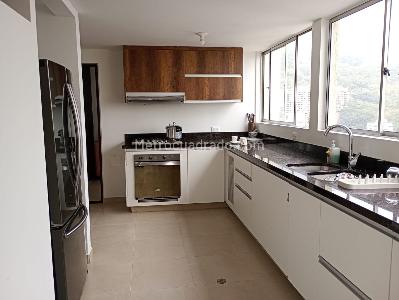 Apartamento de 5 alcobas en venta en Granada Norte, Cali, 400 m² · foto 7 de 19