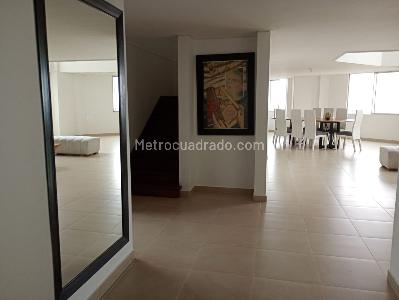 Apartamento de 5 alcobas en venta en Granada Norte, Cali, 400 m² · foto 3 de 19