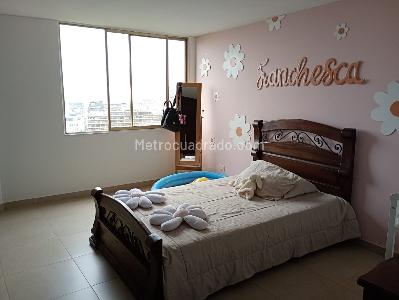 Apartamento de 5 alcobas en venta en Granada Norte, Cali, 400 m² · foto 14 de 19