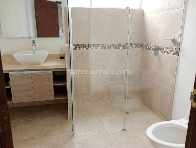 Apartamento de 5 alcobas en venta en Granada Norte, Cali, 400 m² · foto 15 de 19