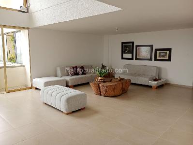 Apartamento de 5 alcobas en venta en Granada Norte, Cali, 400 m² · foto 5 de 19