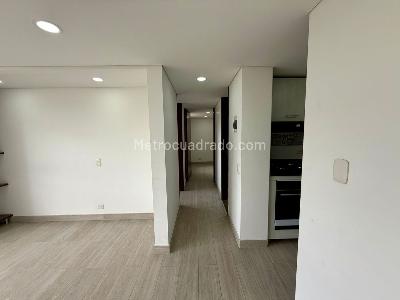 Apartamento en venta en La Felicidad, Bogotá · foto 6 de 8