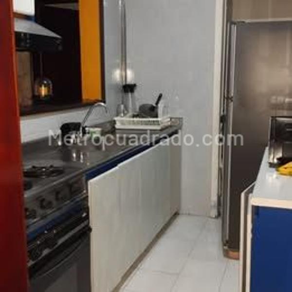 Piso – Bogotá, Galerías, Localidad Teusaquillo - Más