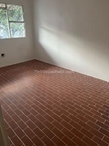 Casa de 5 alcobas en venta en Versalles, Cali, 350 m² · foto 7 de 12