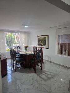 Casa de 5 alcobas en venta en Prado Veraniego Norte, Bogotá, 245 m² · foto 8 de 20