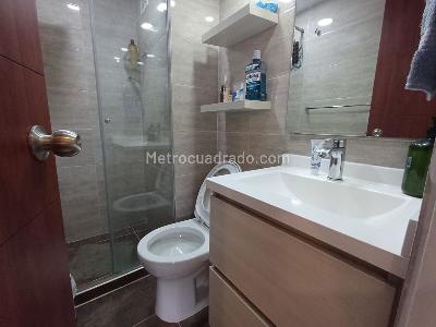 Apartamento de 3 alcobas en venta en Los Alamos, Bogotá, 85 m² · foto 9 de 13