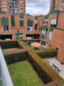 Casa de 4 alcobas en venta en Gratamira Campestre, Bogotá, 264 m² · foto 3 de 20