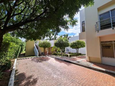 Casa de 4 alcobas en venta en Conjunto La Fontana, Girardot, 78 m² · foto 3 de 20