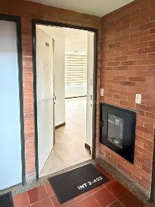 Apartamento en venta en Cedritos, Bogotá · foto 3 de 19