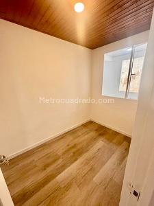 Apartamento de 3 alcobas en venta en Aures 1, Bogotá, 50 m² · foto 9 de 13