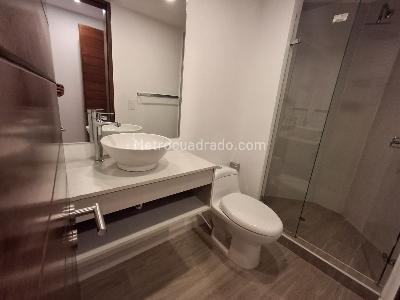 Apartamento de 2 alcobas en venta en Chico Navarra, Bogotá, 95 m² · foto 6 de 13