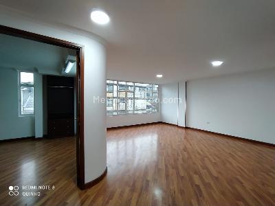 Apartamento en venta en Galerias, Bogotá · foto 4 de 15