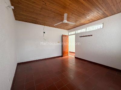 Casa de 2 alcobas en venta en Gaitan, Girardot, 120 m² · foto 16 de 17