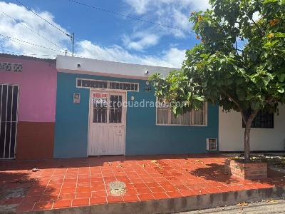 Casa de 2 alcobas en venta en Gaitan, Girardot, 120 m² · foto 2 de 17