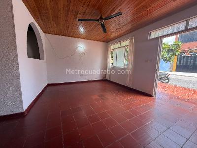 Casa de 2 alcobas en venta en Gaitan, Girardot, 120 m² · foto 3 de 17