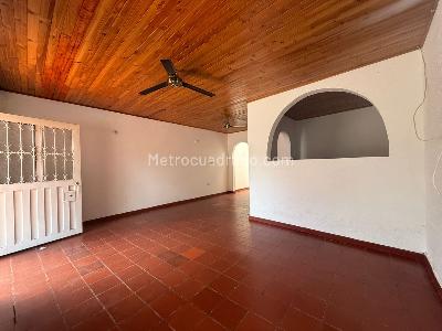Casa de 2 alcobas en venta en Gaitan, Girardot, 120 m² · foto 7 de 17