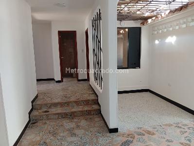 Casa de 4 alcobas en arriendo en La Magdalena, Girardot, 198 m² · foto 8 de 20