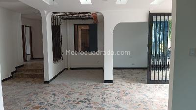 Casa de 4 alcobas en arriendo en La Magdalena, Girardot, 198 m² · foto 12 de 20