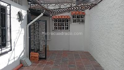 Casa de 4 alcobas en arriendo en La Magdalena, Girardot, 198 m² · foto 19 de 20