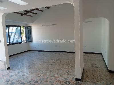 Casa de 4 alcobas en arriendo en La Magdalena, Girardot, 198 m² · foto 3 de 20