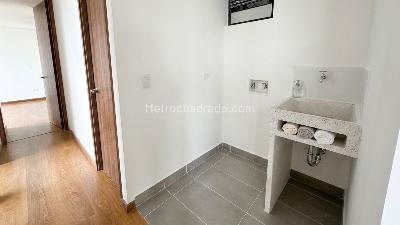Apartamento de 2 alcobas en venta en Cuatro Esquinas, Rionegro, 68 m² · foto 5 de 11