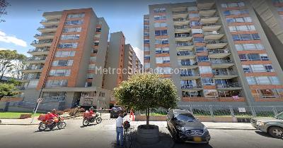 Apartamento de 3 alcobas en venta en Nuevo Salitre Modelia, Bogotá, 73 m² · foto 2 de 15