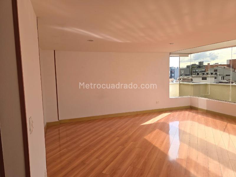 Piso – Bogotá, Santa Bárbara, Localidad Usaquén - Más