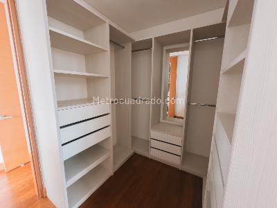 Apartamento de 3 alcobas en venta en El Poblado, Medellín, 217 m² · foto 11 de 20