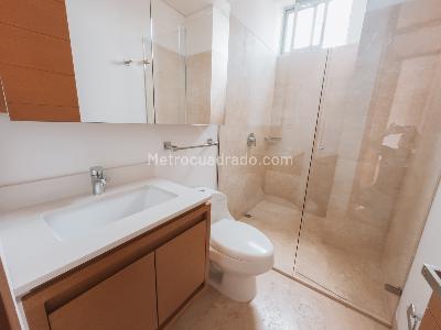 Apartamento de 3 alcobas en venta en El Poblado, Medellín, 217 m² · foto 14 de 20