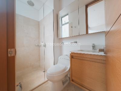 Apartamento de 3 alcobas en venta en El Poblado, Medellín, 217 m² · foto 16 de 20