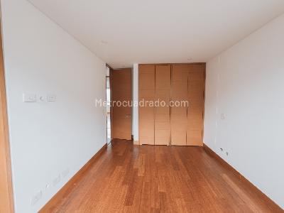 Apartamento de 3 alcobas en venta en El Poblado, Medellín, 217 m² · foto 17 de 20