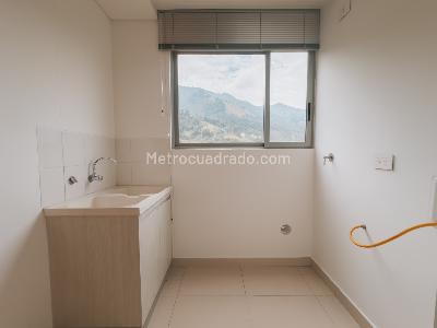 Apartamento de 3 alcobas en venta en El Poblado, Medellín, 217 m² · foto 19 de 20