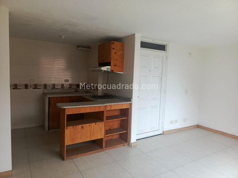 Piso – Soacha, El Tabacal, Comuna Soacha Central - Más