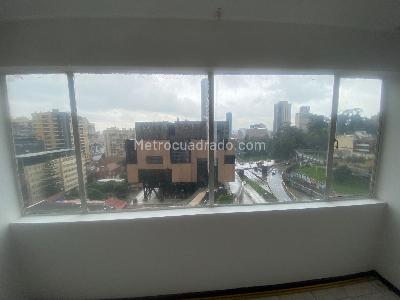 Apartamento de 3 alcobas en venta en San Diego La Macarena, Bogotá, 83 m² · foto 2 de 11