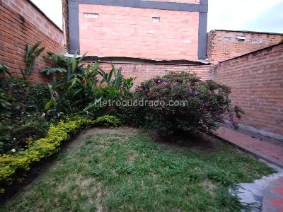 Casa de 5 alcobas en venta en El Velodromo, Medellín, 220 m² · foto 19 de 20