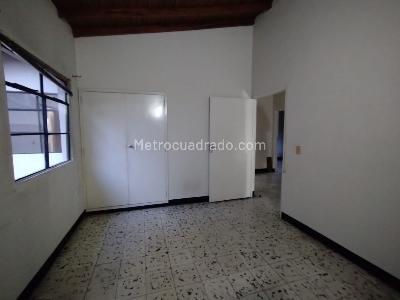 Casa de 5 alcobas en venta en El Velodromo, Medellín, 220 m² · foto 20 de 20