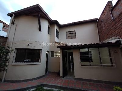 Casa de 5 alcobas en venta en El Velodromo, Medellín, 220 m² · foto 8 de 20
