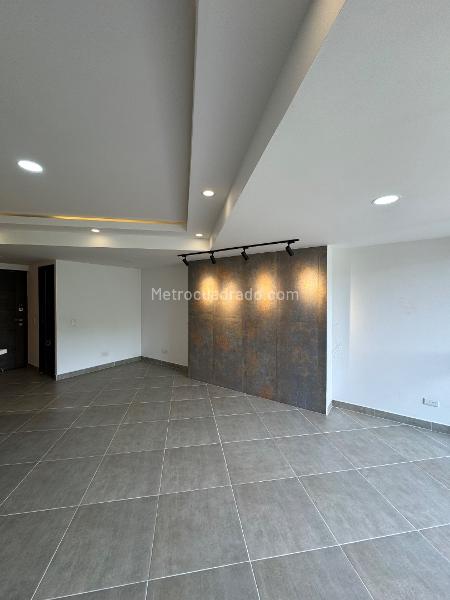 Piso – Sabaneta, San Isidro - Más