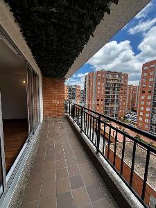 Apartamento de 3 alcobas en venta en Villas De Granada, Bogotá, 80 m² · foto 3 de 20