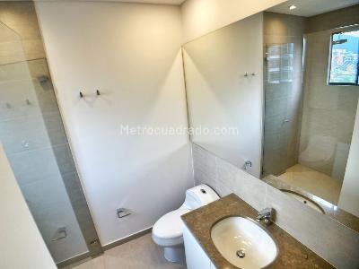 Apartamento de 1 alcoba en venta en Chico Norte Ii, Bogotá, 51 m² · foto 3 de 12