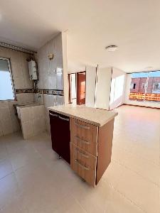 Apartamento de 2 alcobas en venta en Prados Del Norte, Cali, 57 m² · foto 8 de 18