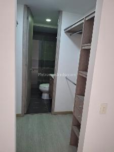 Apartamento de 2 alcobas en venta en Las Antillas, Envigado, 65 m² · foto 2 de 12
