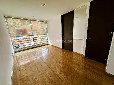 Apartaestudio en venta en Bella Suiza, Bogotá, 46 m² · foto 3 de 12