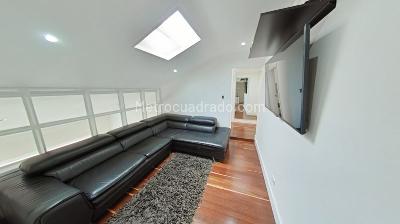 Casa de 4 alcobas en venta en Colina Campestre, Bogotá, 239 m² · foto 4 de 14