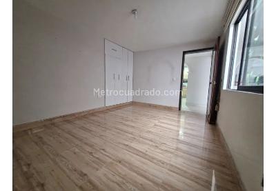 Casa de 5 alcobas en venta en Belen Miravalle, Medellín, 279 m² · foto 13 de 16