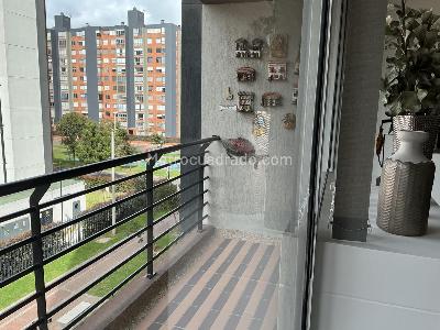 Apartamento de 3 alcobas en venta en La Felicidad La Esperanza, Bogotá, 104 m² · foto 2 de 13