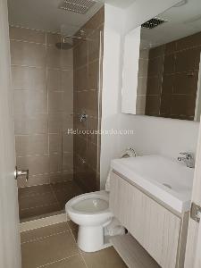 Apartamento de 2 alcobas en venta en Poblado Ciudad Del Rio, Medellín, 63 m² · foto 2 de 15