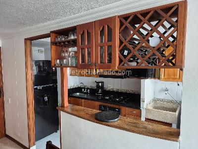 Apartamento de 3 alcobas en venta en Estadio, Medellín, 68 m² · foto 3 de 8