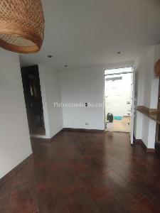 Apartamento de 3 alcobas en venta en Fontibon Sabana Grande, Bogotá, 49 m² · foto 2 de 9