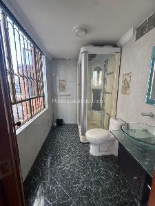 Casa de 5 alcobas en venta en Portales Del Norte, Bogotá, 215 m² · foto 9 de 15